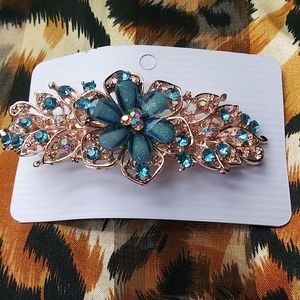 Never worn!!! .Beautiful hair accessories